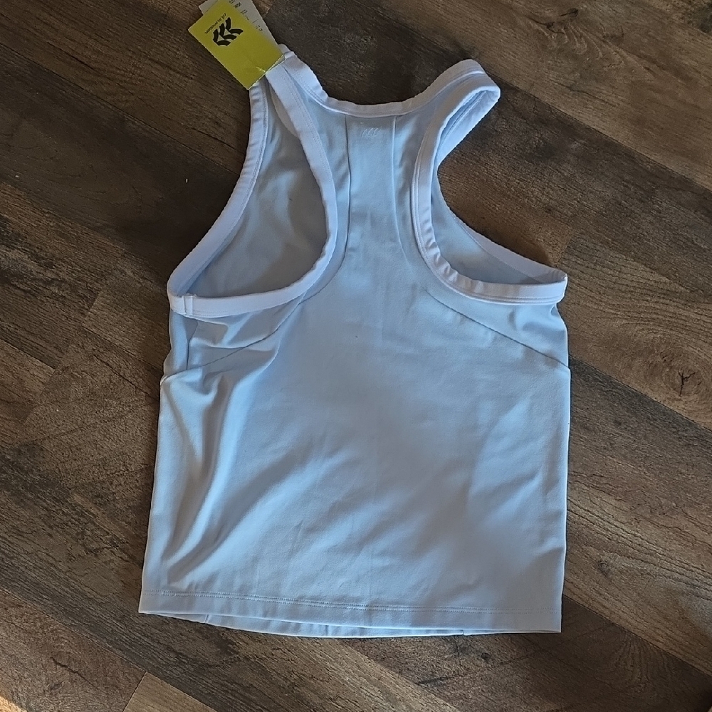 All in Motion White Crop Top - Picture 2 of 3